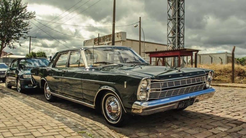 1967 Ford Galaxie 3